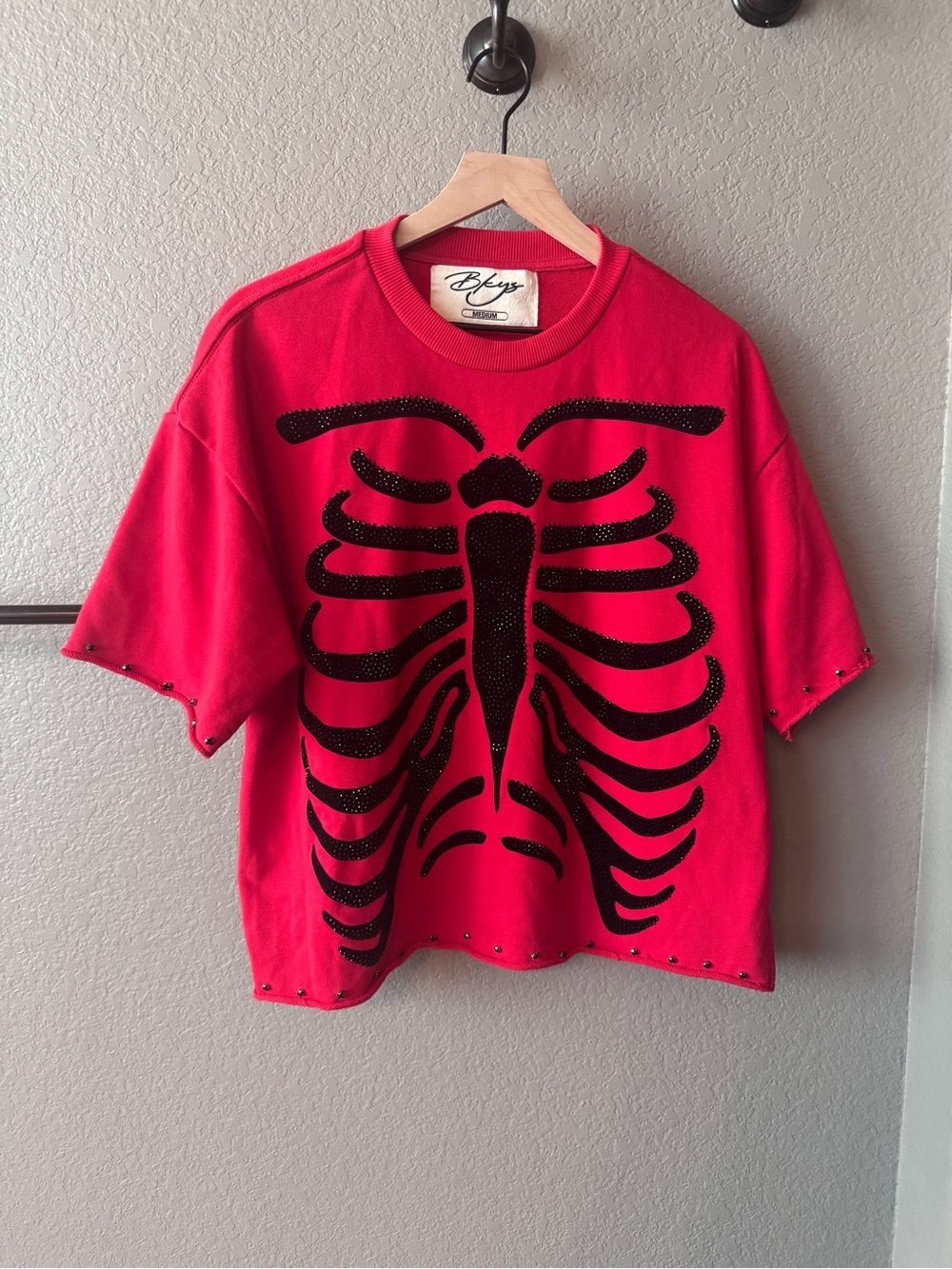 BKYS F-Terry Hurt Red Black Short-Sleeve Crop Terry Shirt Rhinestone Skeleton